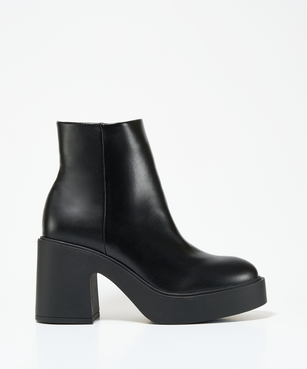 Botines tac&oacute;n liso image number null